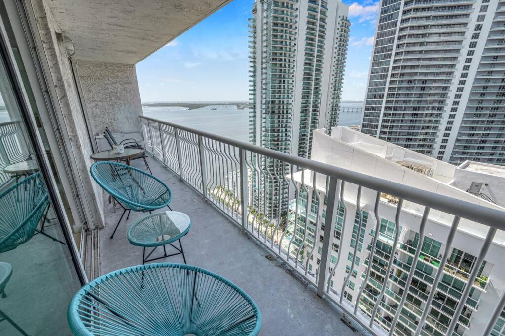 Luxurious Private Unit With Parking Appartement Miami Buitenkant foto