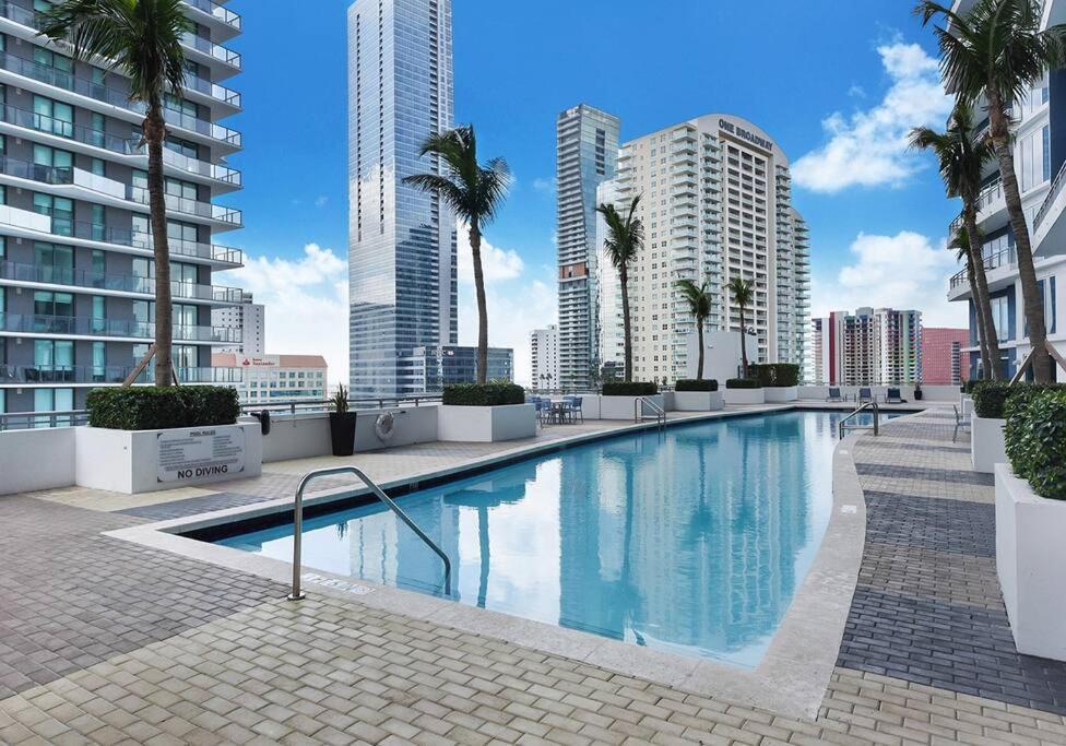Luxurious Private Unit With Parking Appartement Miami Buitenkant foto