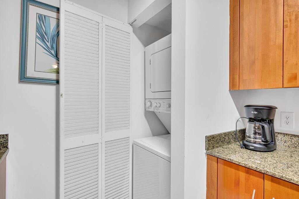 Luxurious Private Unit With Parking Appartement Miami Buitenkant foto